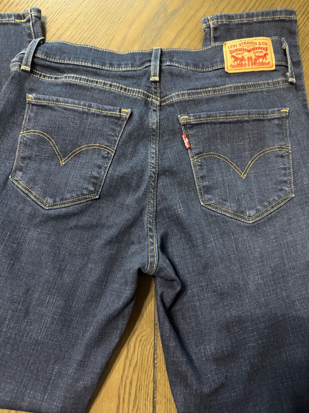 Levi’s Blue 311 Shaping Skinny Women's Stretch Denim Jeans! Like New! Size 28! - Picture 3 of 3